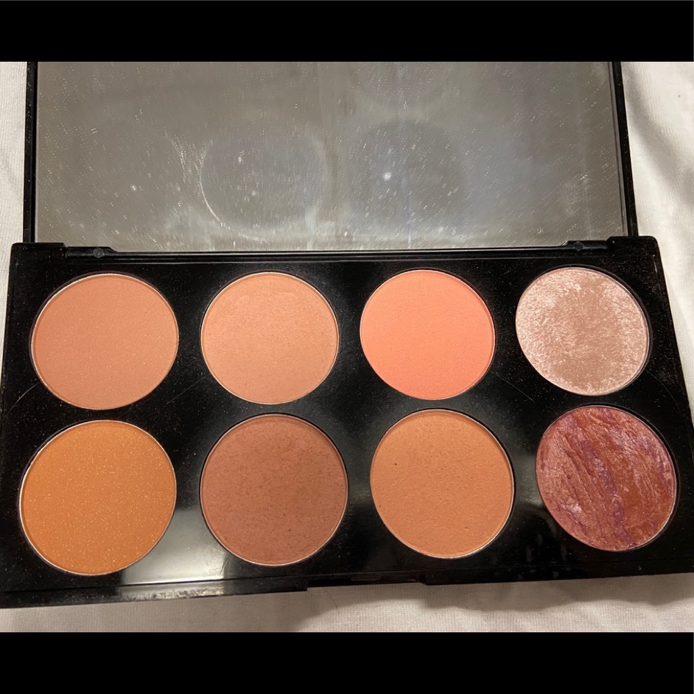 BOGO FREE; Makeup Revolution Hot Spice palette